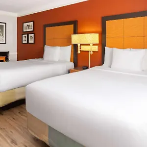 Hotel La Quinta By Wyndham Pittsburgh Airport ***